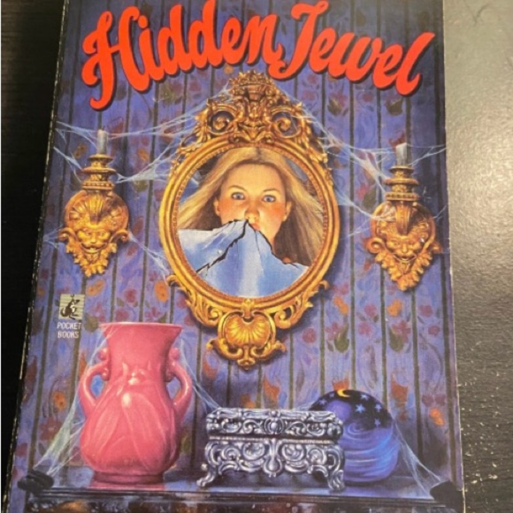 Vintage V. C. Andrews Hidden Jewel Book